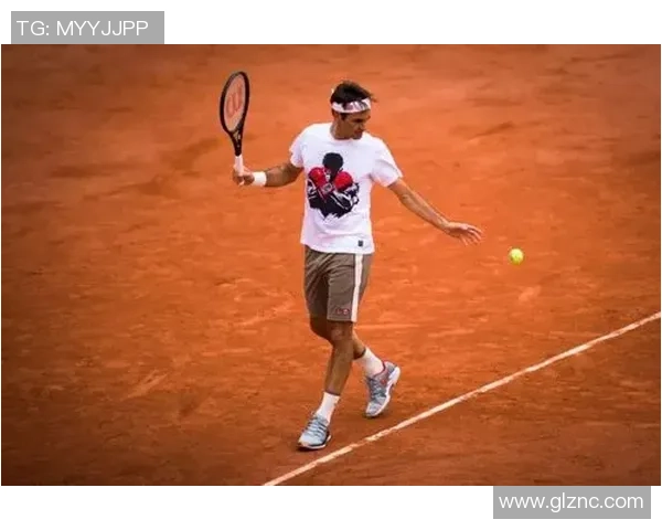 北京网球队的耐力揭秘：网球巨献背后的训练与坚持