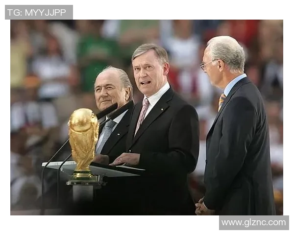 足球明星告别演说：回顾辉煌岁月与未来展望的感人致辞